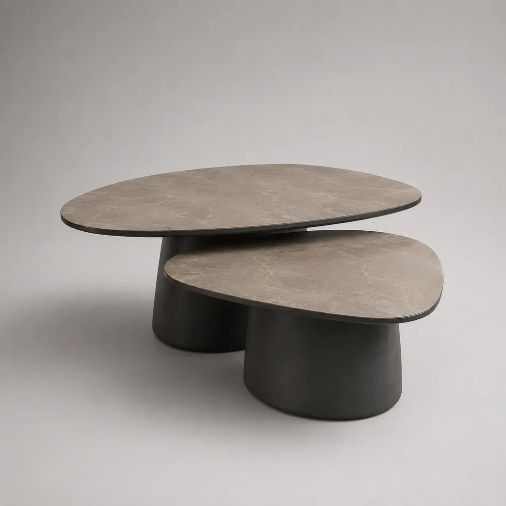 2-teiliges Couchtisch-Set mit Keramikplatten und Stahlgestellen, organische Form, Taupe/Schwarz, 100 × 60 × 42 cm und 75 × 50 × 34 cm